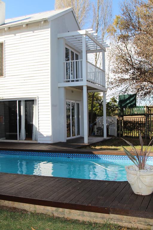 Indigo Moon Pensión Lichtenburg Exterior foto