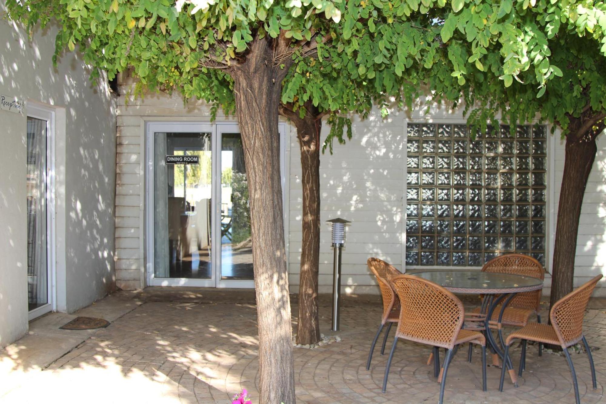 Indigo Moon Pensión Lichtenburg Exterior foto