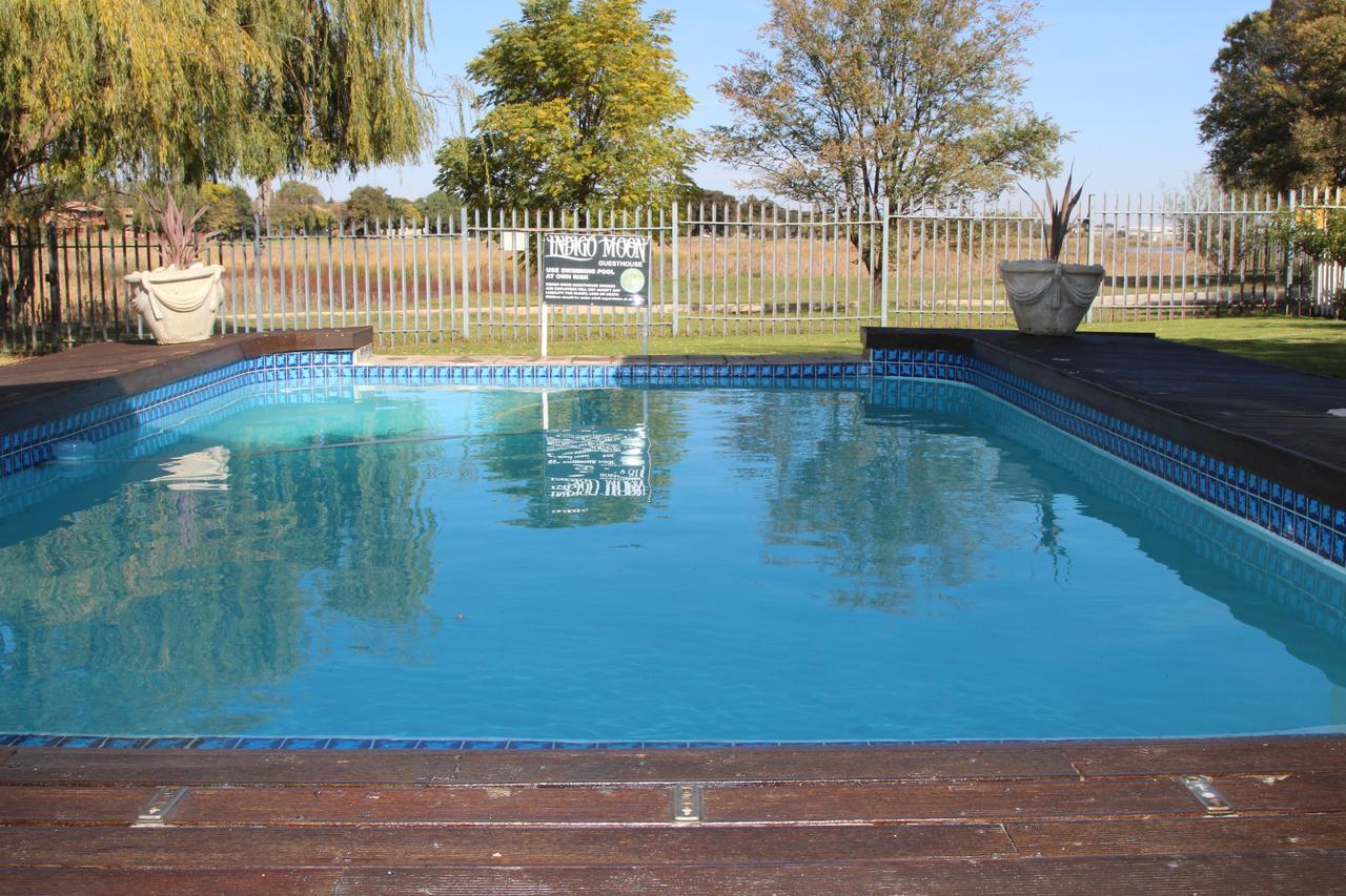 Indigo Moon Pensión Lichtenburg Exterior foto