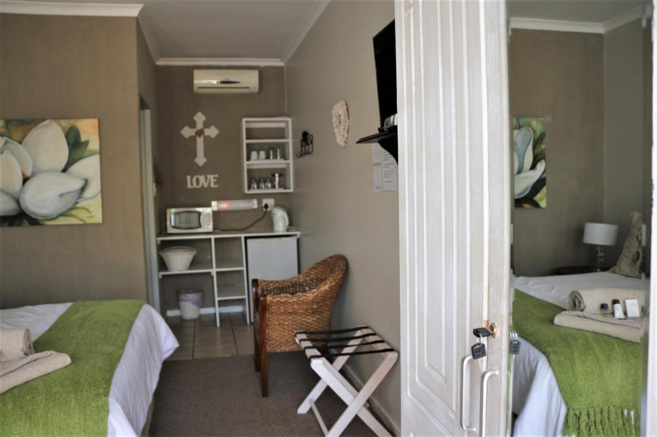 Indigo Moon Pensión Lichtenburg Exterior foto